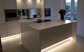 ¿cuántos downlight led para una cocina? Aprende A Elegir Las Mejores Luces Led Para Tu Cocina Extraconfidencial