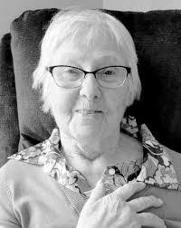 Sarah Kohlman's Instagram, Twitter & Facebook