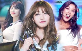 Bạn Gai Quyền Lực Của Idol Rung Chuyển Kbiz Kang Daniel Mỹ Nhan Twice Bị Che Beo Lột Xac Nong Bỏng Tinh Cach Hiếm Co Bạn Gai Nữ Thần Spring Summer