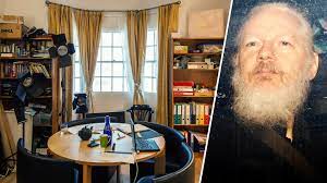 Assange war in die ecuadorianische botschaft in london geflüchtet, um einer auslieferung an schweden zu entgehen. Julian Assange So Verbrachte Er Sieben Jahre Auf 18 Quadratmetern