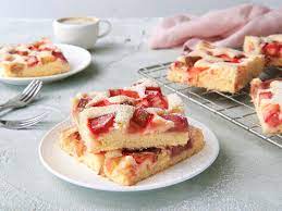 Kokosblütenzucker, kokosmehl und backpulver dazugeben und verrühren. Schoko Tassenkuchen Einfach Backen