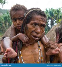 Tribù Di Dani Delle Donne Con I Bambini Immagine Stock Editoriale