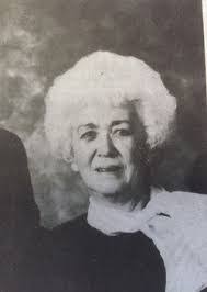 Estelle Copeland's Instagram, Twitter & Facebook