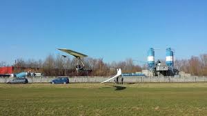 The closes airport's located in ostrava, czech republic. Oblot Minitrajki Piotr Lotnisko Goczalkowice Youtube