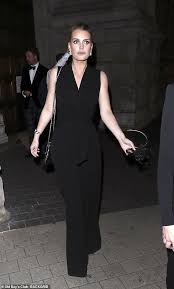 Joining kitty on her special day were her brothers louis spencer, viscount althorp and samuel aitken walked her down the aisle, according to daily mail. Lady Kitty Spencer Stuns In A Jumpsuit And A Very Large Diamond Ring Lady Kitty Spencer Princess Diana Niece Flattering Dresses