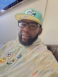 Corey Whitfield (@whitfieldcorey) • Threads, Say more