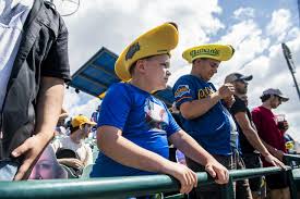 However, few were able to see the clinching bites as espn's broadcast cut out in the final seconds, leaving viewers of the fourth of july tradition frustrated. Ky3mmt 86hprum