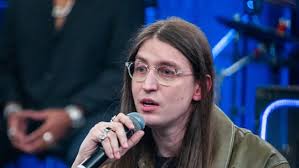 Juíza expõe emojis e gifs usados por pedófilos nas redes sociais; aprenda a  identificar