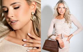 Brigitte Susanne Hunt x Guess