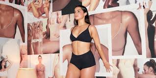 Jun 14, 2021 · addison rae is a true 2000s baby in a crop top, low rise jeans & converse. Tiktok Star Addison Rae Fronts Her First Skims Campaign Paper