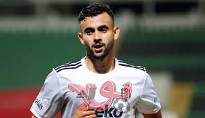 غزال يفتتح التسجيل للخضر ضد زامبيا. ÙƒØ¨Ø§Ø± ØªØ±ÙƒÙŠØ§ ÙŠØ³Ø¹ÙˆÙ† Ù„Ø®Ø·Ù ØºØ²Ø§Ù„ Ù…Ù† Ø¨Ø´ÙƒØªØ§Ø´ Bola