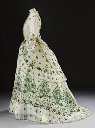 Style victorien robe de mariée victorienne. 9 Phenomenes De Mode Deconcertants De L Epoque Victorienne
