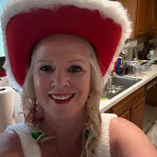 Bobbie Hantz Wheat (@bobbie.wheat) • Facebook