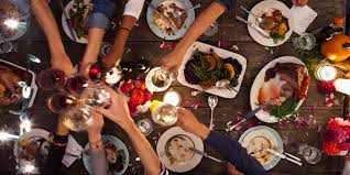 Ten things you should never serve at a dinner party. 8 Tips For An Amazing Dinner Party Life Changing Products