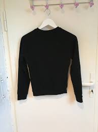 Wir haben modelle für jeden geschmack, die den ganzen tag lang höchsten tragekomfort bieten. H M Devided Susser Pulli H M Regenbogen Patch Kleiderkorb De