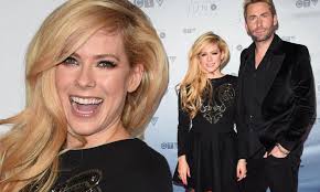 News confirmed she and billionaire phillip sarofim had split. Avril Lavigne Reveals Close Bond With Estranged Husband Chad Kroeger As They Hit The Red Carpet At Juno Awards Seven Months After Split Daily Mail Online