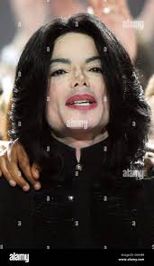 Michael Jackson interprète « We Ares the World », sur scène lors des World  Music Awards à Earls court, dans le centre de Londres Photo Stock