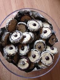Weihnachtsplatzchen Rezept Oma Kissingers Beste Kekse Der Welt Rezept Mit Bild Chefkoch De Weihnachtsplatzchen Rezept Leckereien Platzchen Backen Kekse Backen