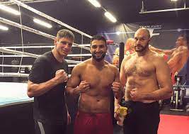 If there is a picture that violates the rules or you want to give criticism and suggestions about agit kabayel kimdir nereli boyu ve kilosu kaç yaşında please contact us on contact us page. Agit Kabayel Im Sparring Mit Dem Weltmeister Tyson Fury Weltmeister Schwergewicht Meister