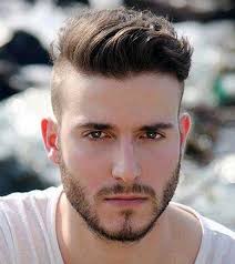 Com possibilidades infinitas de penteados e texturizações, cabelos masculinos médios são perfeitos para quem não quer ficar com o mesmo visual todos os dias. Corte Cabelo Masculino De Lado