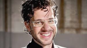 Erik dijkstra (born 9 march 1977) is a dutch journalist. Jakhals Erik Dijkstra Toch De Klos Na Gooien Bierflesje