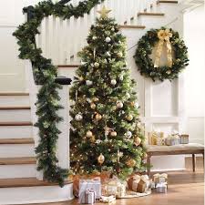 Egayez vos fêtes de fin d'année, grâce à notre sélection de sapins de noël de qualité : Deco De Sapins De Noel En Couleurs Laquelle Choisir