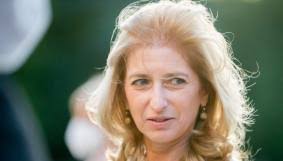 L'attrice Ali Wong trionfa ai Golden Globes ed entra nella storia