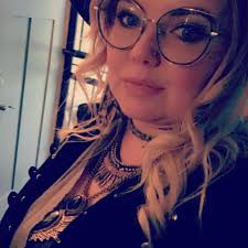 Holly King (@Eleventylee) • Facebook