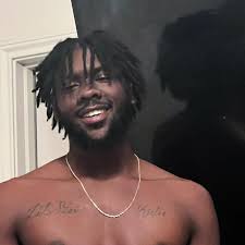 How many people do you need to start a warzone private match?