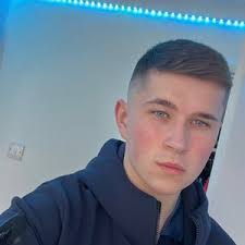 Lewis Whiting (@lewiswhiting._)