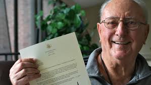 Bob Cousy heads to White House