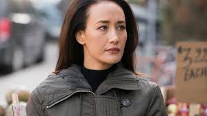 Designated survivor ou survivant désigné au québec est une série télévisée américaine en 53 épisodes de 42 minutes créée par david guggenheim, et diffusée entre le 21 septembre 2016 1 et le 16 mai 2018 sur le réseau abc 2 et en simultané sur le réseau ctv 3 au canada pour les deux premières saisons, puis à partir du 7 juin 2019 sur le service netflix dans ces deux pays 4. Designated Survivor Kills Off Hannah Wells Tv Guide