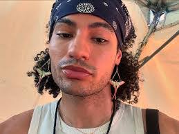 Isaac Burris's Instagram, Twitter & Facebook