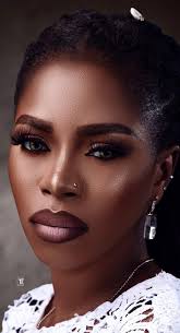 Looking hylos black Tondo loc