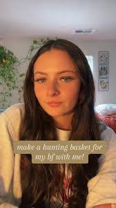 Krista Hunter's Instagram, Twitter & Facebook