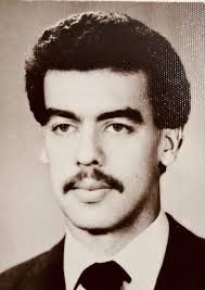 الدكتور غسان علي محسن القزويني مواليد بغداد عام 10/4/1960 تخرج من كلية الطب  جامعة بغداد عام 30/6/1983 منح اجازة التسجيل بالرقم 11141 لسنة 14/8/1983  زميل الهيئه العراقية للاختصاصات الطبية في موضوع الجراحه