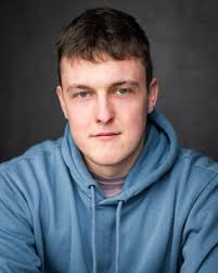 Hello Everyone My name is Liam Daniel im 22 years old based in West Sussex!  Im actor seeking to collaborate working in short film, theatre or extra  productions for your current or
