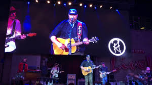 @Randy Houser @Q104 Kansas City #fyp #foryou #foryoupage #randyhouser  #goodnightkiss #goodnight #kiss #country #countrymusic #hcnkc  #hotcountrynights #kclive #kcliveblock #powerandlightdistrict #q104 ...
