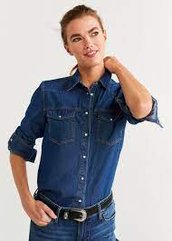 Une vaste gamme de hauts de qualité pour un look stylée ! Chemise Denim A Poches Femme Mango France From Mango On 21 Buttons