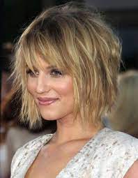 Coupe cheveux court femme photos. Idee Tendance Coupe Coiffure Femme 2017 2018 Coupe De Cheveux Carre Court Pour Cheveux Fins Vogue Tunisie Maroc Algerie Magazine Fashion Luxe Inspiration Et People