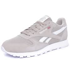 Avec plus de 770 marques et 52 000 modèles de chaussures pour femme, homme et enfant, toute la mode est sur sarenza ! Classic Leather Homme Chaussures Beige Reebok