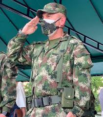Por coincidencia, los uniformados se encontraron con un niño que montaba una vieja bicicleta y física y psicológicamente, los soldados del ejército nacional se entrenan para enfrentarse a grupos al. Firmes En Nuestro Ejercito Nacional De Colombia Facebook