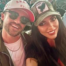 Colton Howard (@coltonhowardtv) • Instagram photos and videos