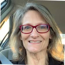 Beth Knutson's Instagram, Twitter & Facebook