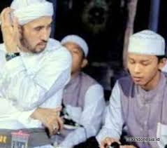 Lirik ahmad ya nurul huda (rouhi fidak) oleh az zahir, silahkan baca selengkapnya lirik tersebut disini. Lirik Lagu Rouhi Fidak Az Zahir Lirik Lagu Populer