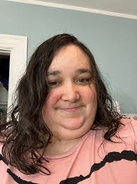 We need to make room for working and learning at home this year, so I'm  sadly giving away part of my childhood Hitchcock bedroom set. The bed is a  full-sized headboard and