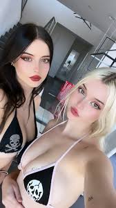 Burch Twins - Free nude pics, galleries & more at Babepedia