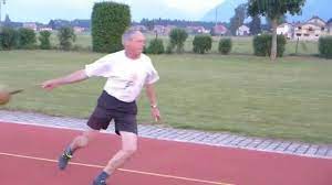 Zudem ist eine enge verwandtschaft zum diskuswurf erkennbar. Tvu Schleuderball Training Juni 2015 Youtube