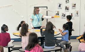 Van Holten students awarded for their kindness during the Week of Respect