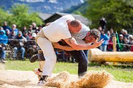 Schweizer schwinger auf einer abbildung von 1858 das schwingen gilt, noch vor dem hornussen und dem steinstossen , als schweizer nationalsport. Schwingen Oder Hosenlupf Nationaler Kampfsport Aus Der Schweiz
